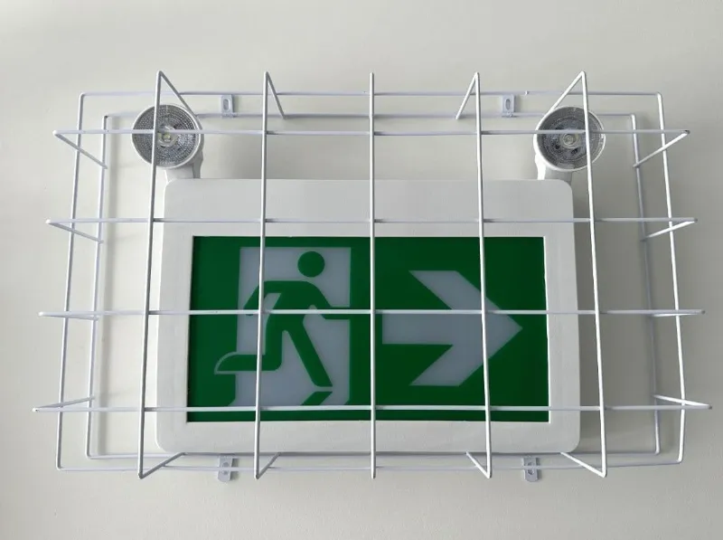Panneau de sortie Running Man avec éclairage d'urgence & grille de protection